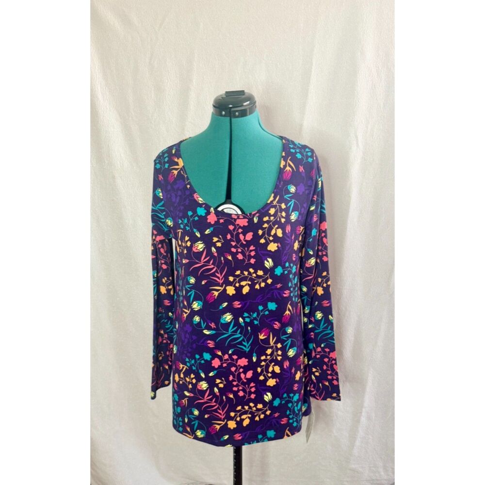 NWT Lularoe Lynnae top size L. Brand new with tags.